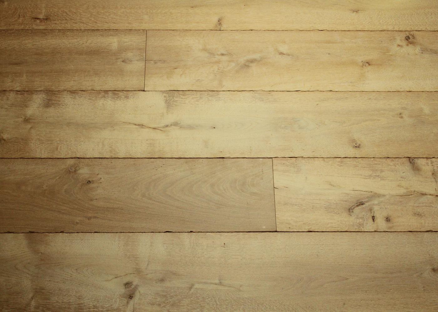 Lot 403 - 10.2 m2 - Plancher chêne contrecollé avec patine antiquaire Vieilli Huile aqua 15x220x1500-2500