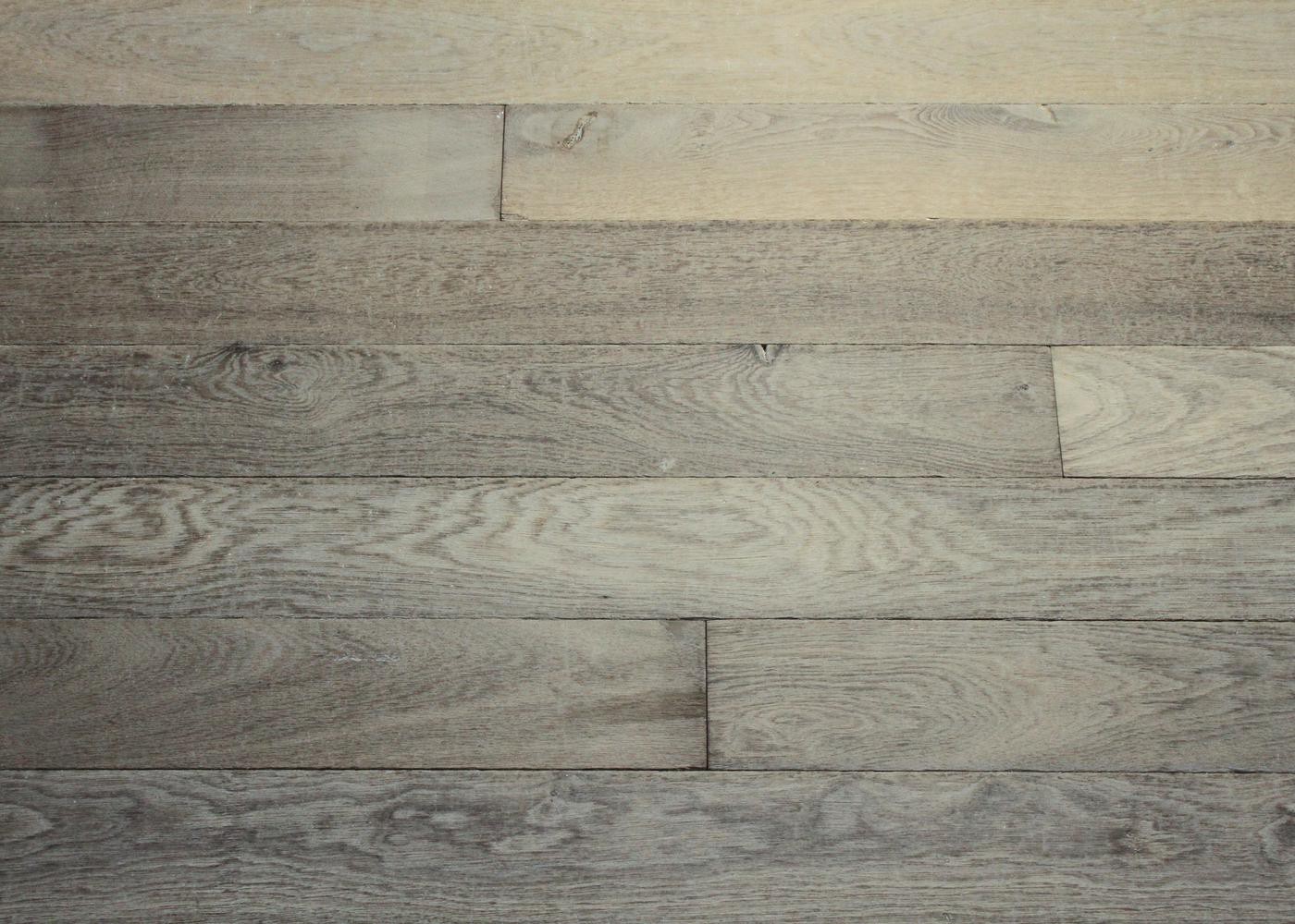 Lot 409 - 20 m2 - Plancher chêne massif chêne avec patine antiquaire Vieilli Huile aqua 20x140x1500-2500