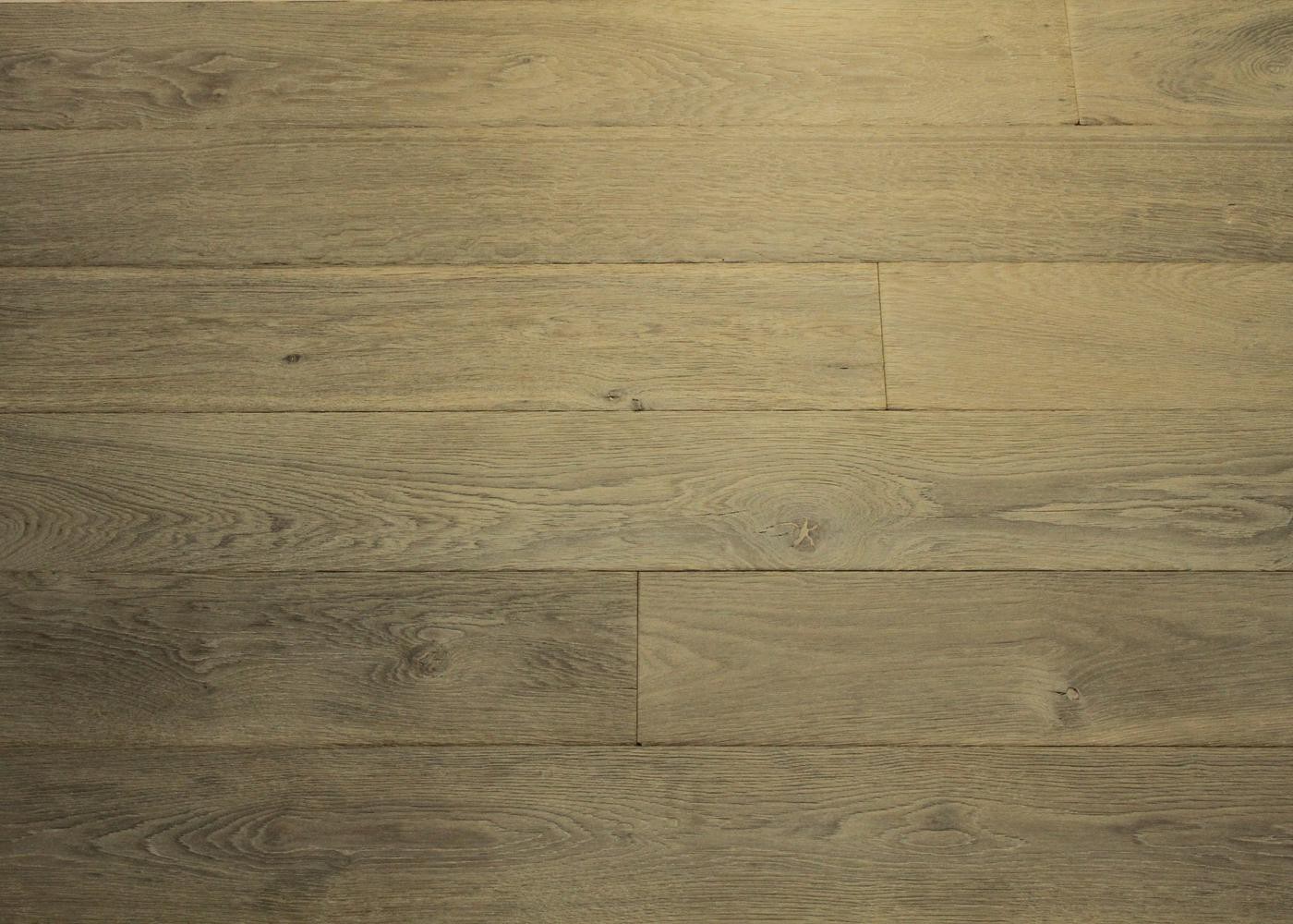 Lot 415 - 123 m2 - Plancher chêne contrecollé avec patine antiquaire Usé brossé Huile aqua 15x140-220x1500-2500