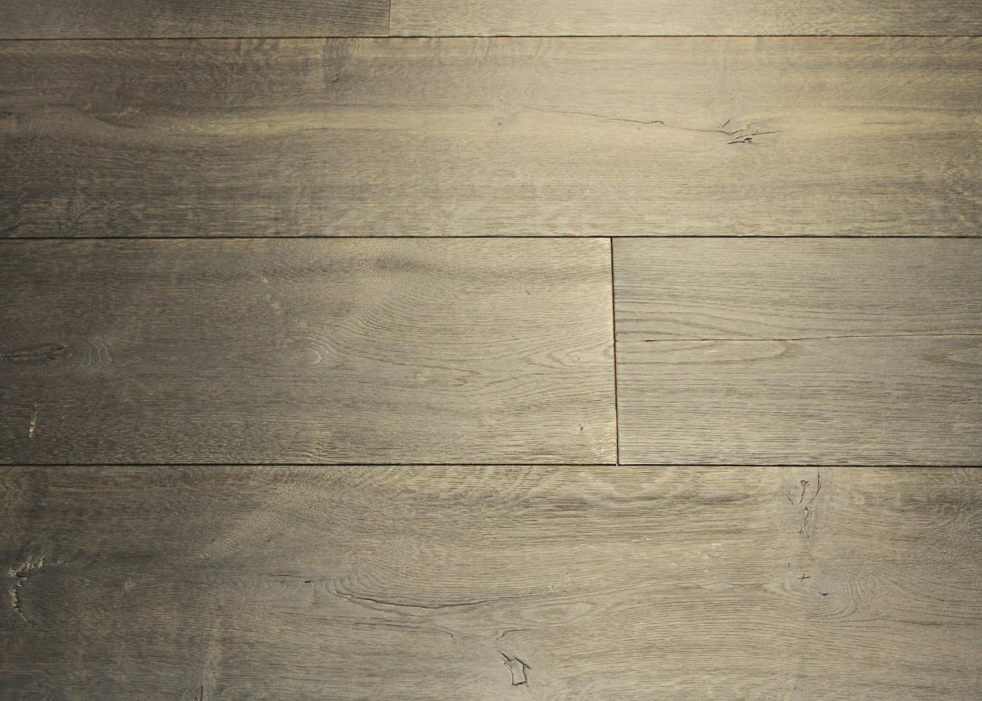 Lot 419 - 60.9 m2 - Plancher chêne contrecollé avec patine antiquaire Brossé Huile aqua 20x220/260/300x1500-2500