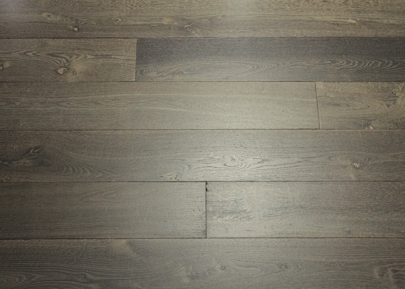 Plancher chêne contrecollé avec patine antiquaire 15x180x1500-2500