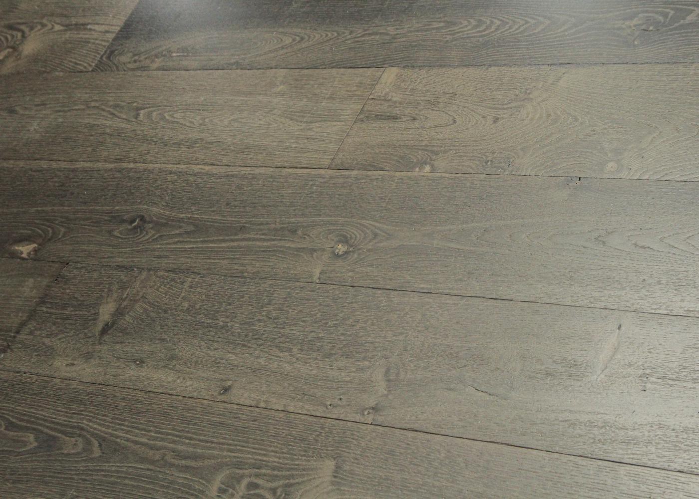 Lot 421 - 16.2 m2 - Plancher chêne contrecollé avec patine antiquaire Vieilli Huile aqua 15x180x1500-2500