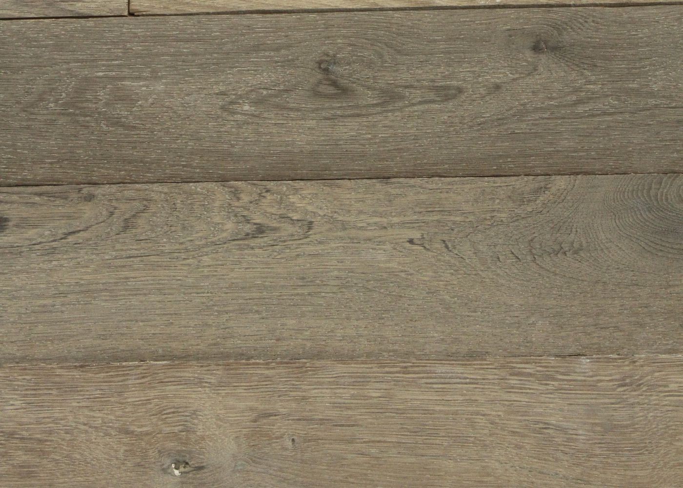 Lot 424 - 17.3 m2 - Plancher chêne contrecollé avec patine antiquaire Usé brossé Huile aqua 15x140-220x1500-2500