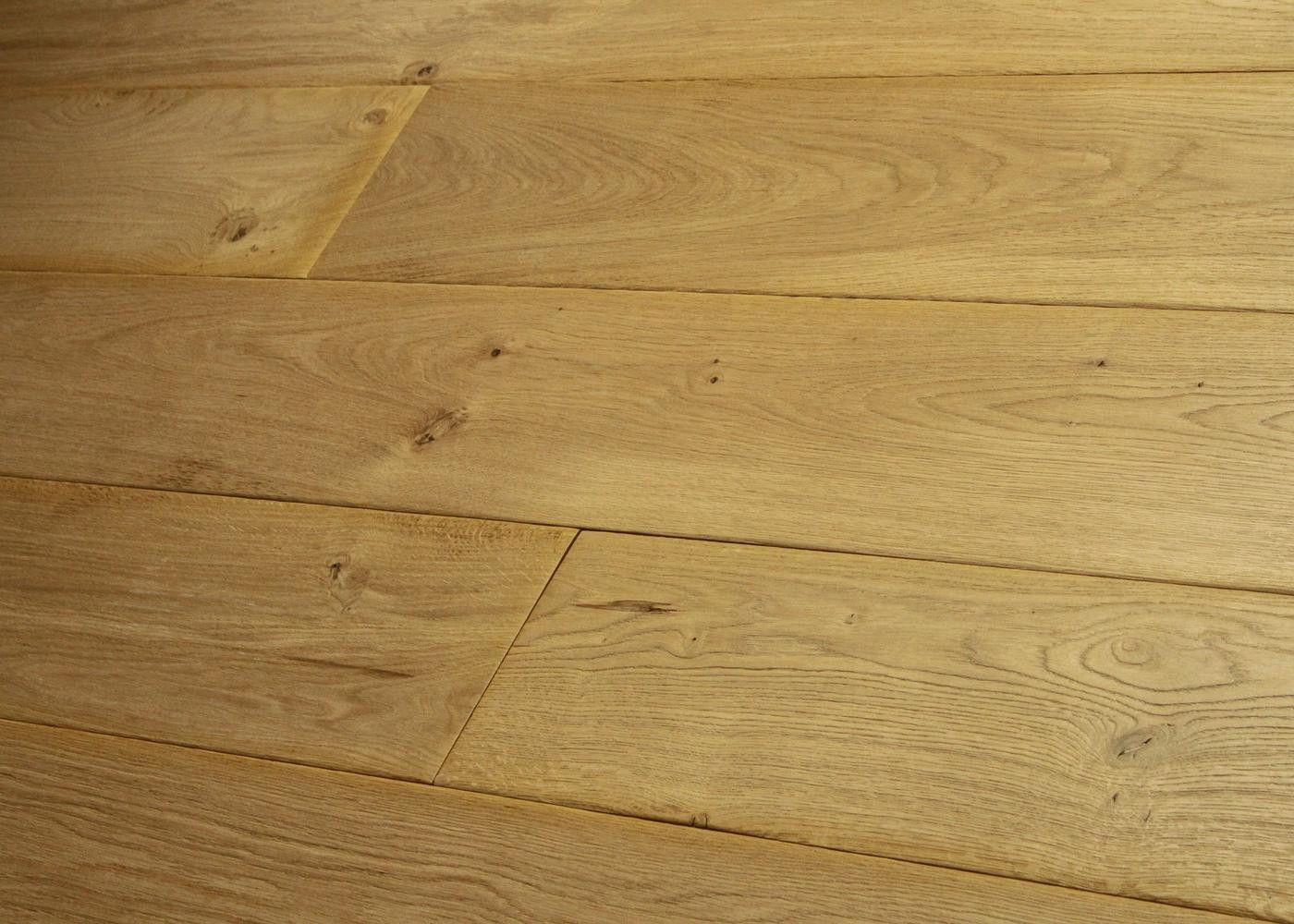 Lot 427 - 19.5 m2 - Plancher chêne contrecollé avec patine antiquaire Usé brossé Huile aqua 20x140-220x1500-2500
