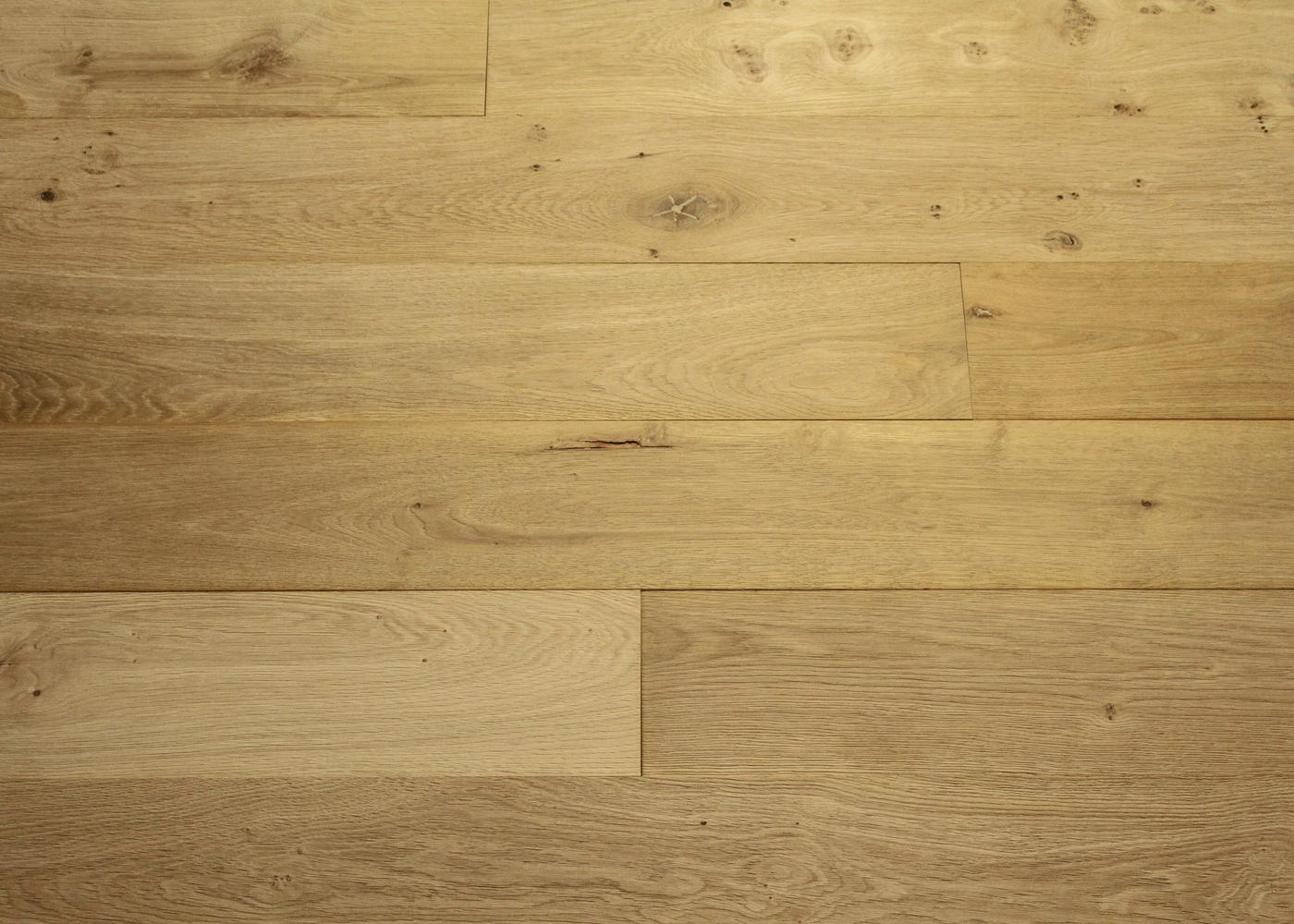 Lot 429 - 51.4 m2 - Plancher chêne massif chêne avec patine antiquaire Brossé brut 15x140-200x1500-2500