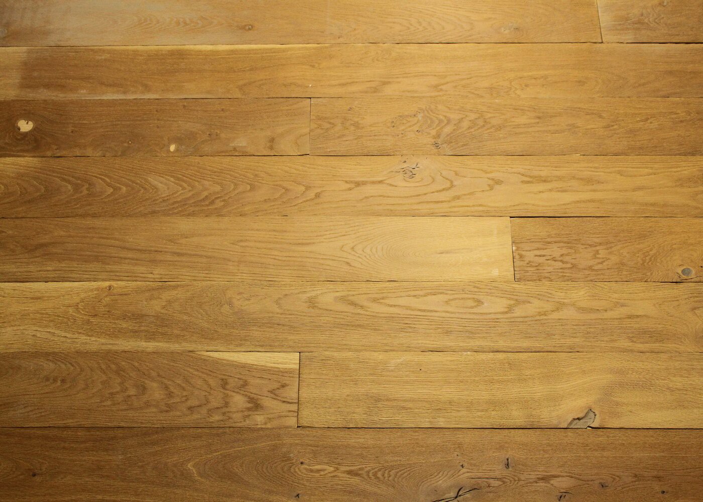 Plancher chêne contrecollé avec patine antiquaire 15x140-220x1500-2500