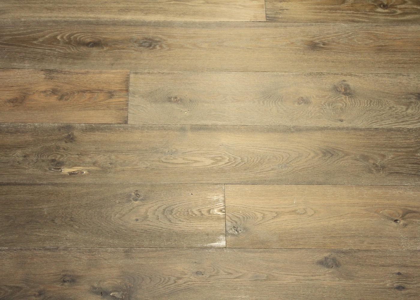 Lot 434 - 16.6 m2 - Plancher chêne massif chêne avec patine antiquaire Brossé Huile cire 20x140-200x1500-2500