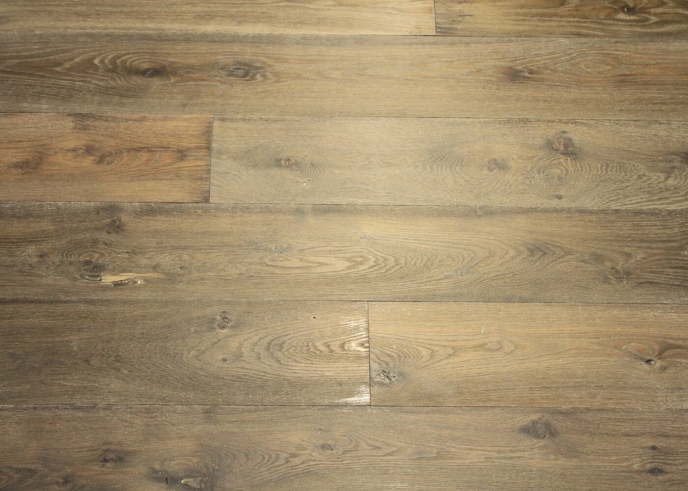 Lot 434 - 16.6 m2 - Plancher chêne massif avec patine antiquaire Brossé Huile cire 20x140-200x1500-2500