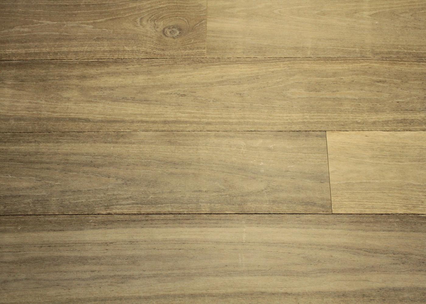 Lot 437 - 12.1 m2 - Plancher chêne contrecollé avec patine antiquaire Vieilli Huile aqua 15x140-220x1500-2500