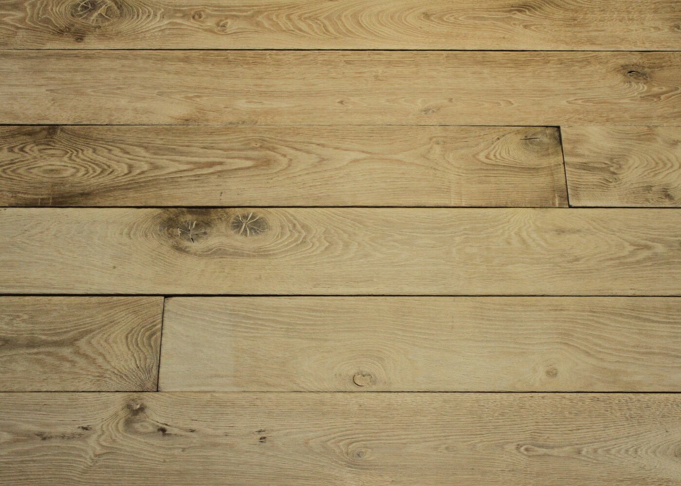 Lot 449 - 8.7 m2 - Plancher chêne massif avec patine antiquaire Usé brossé Huile aqua 22x140-210x1500-2500