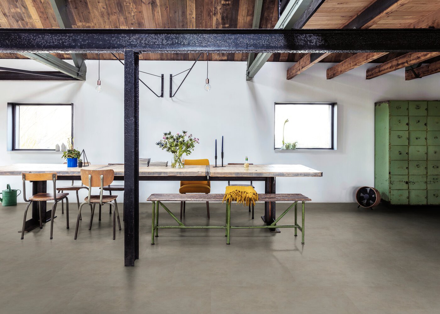 Vinyle rigide B&eacute;ton Hu&icirc;tre passage commercial 4.5x600x900