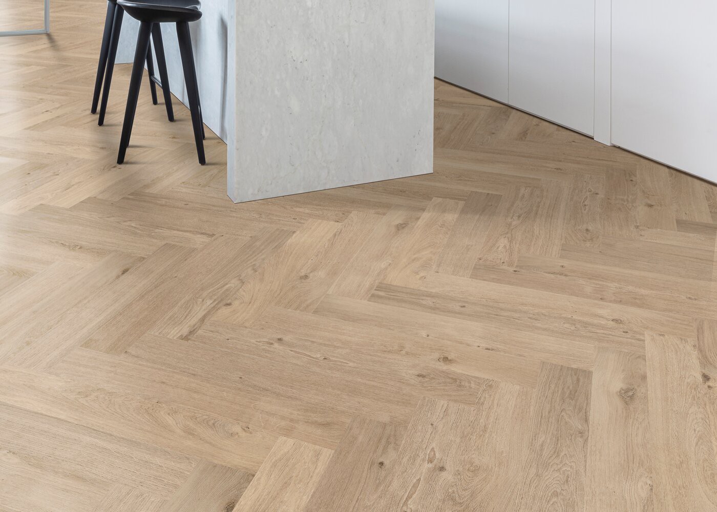 Vinyle rigide Ch&ecirc;ne Unagi B&acirc;ton rompu passage commercial 4.5x125x750