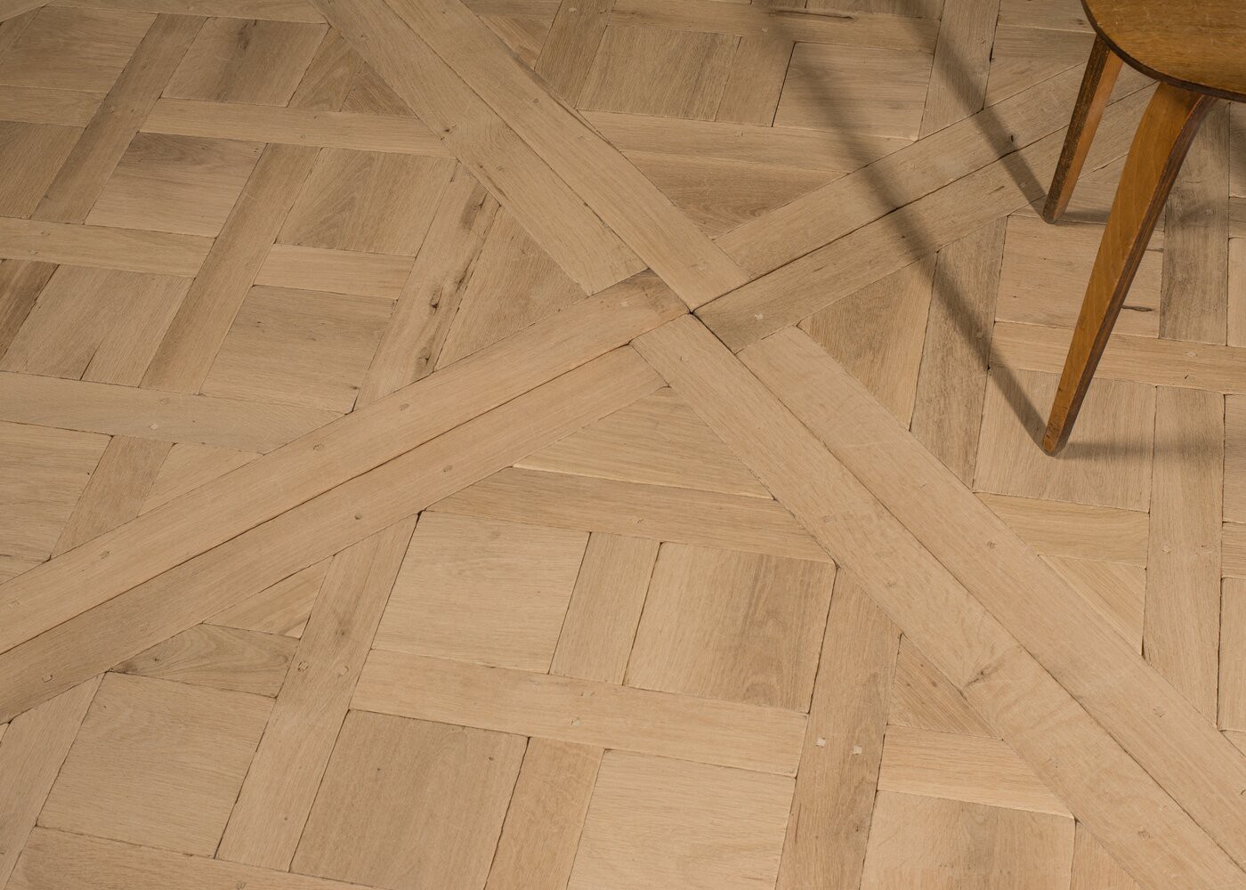 Parquet chêne massif Versailles BRUT vieilli brut 15x1020x1020