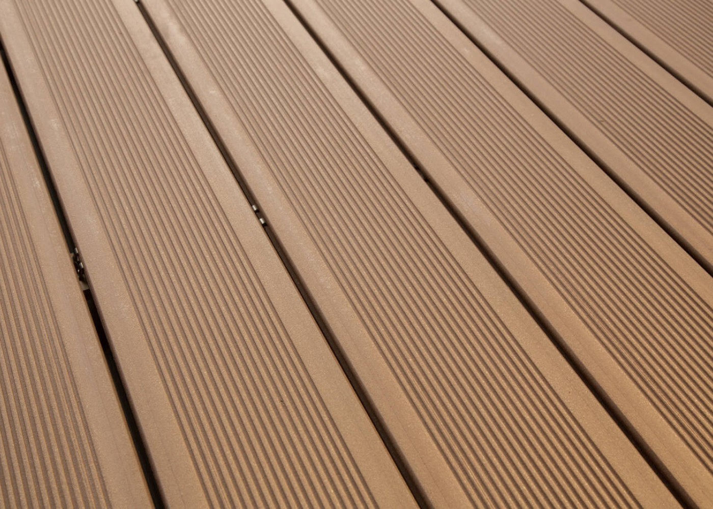 Terrasse composite El&eacute;gance fixation invisible Brun Colorado rainur&eacute; 23x138x4000