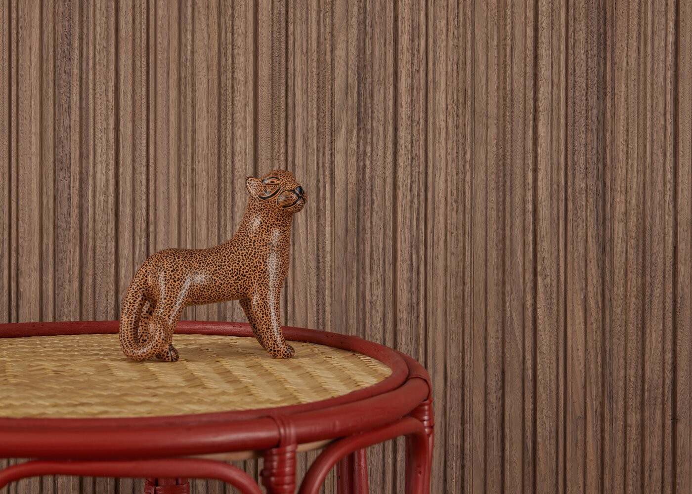 Panneau contrecoll&eacute; d&eacute;coratif mur ou plafond Noyer US profil Lutetia 15x140x2480