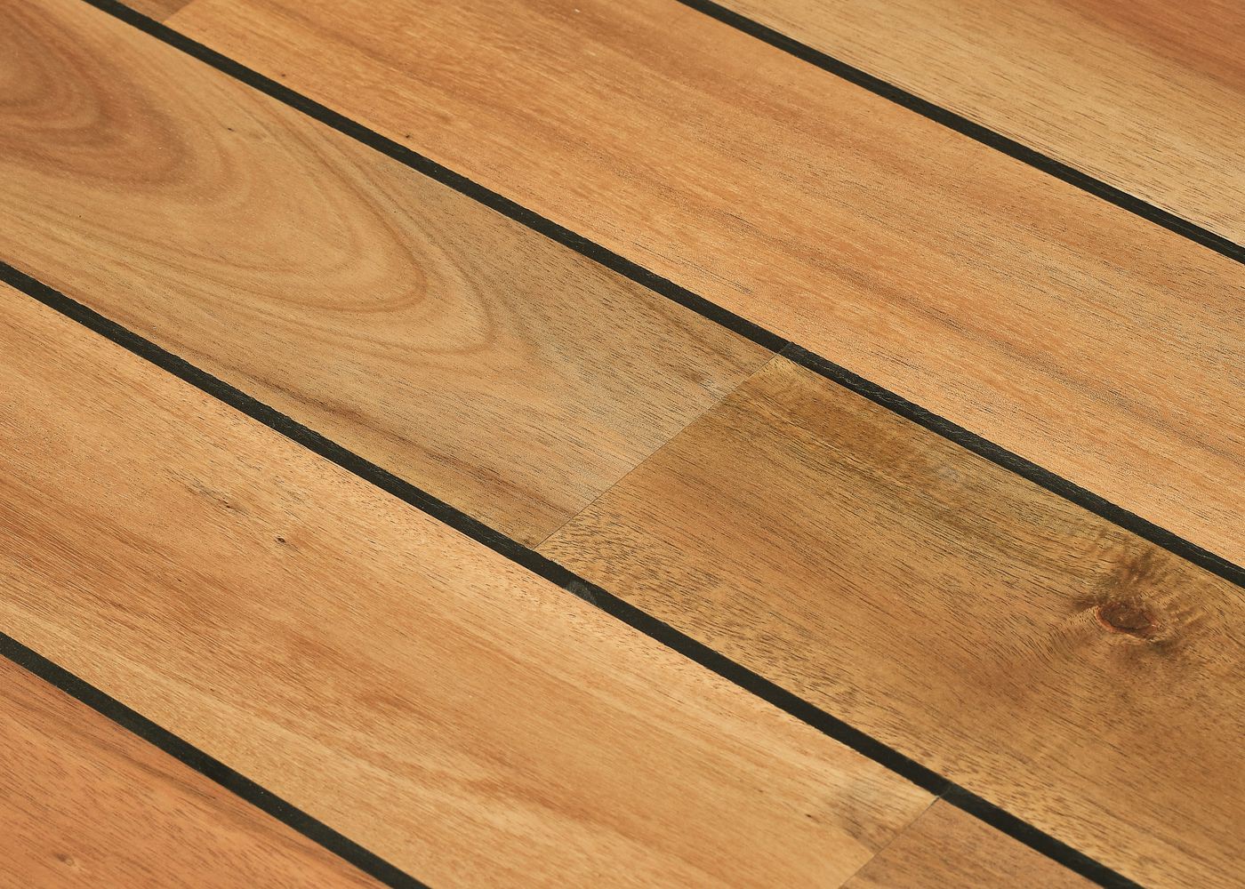 Parquet Acacia massif Premier Pont de Bateau huilé 15x90x400-1200