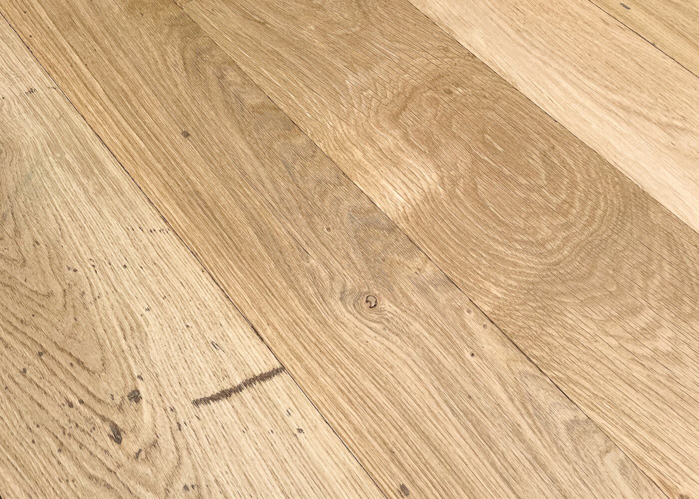 Parquet ch&ecirc;ne massif BERGEN vieilli huile aqua B102 20x140/180/220x1500-2500