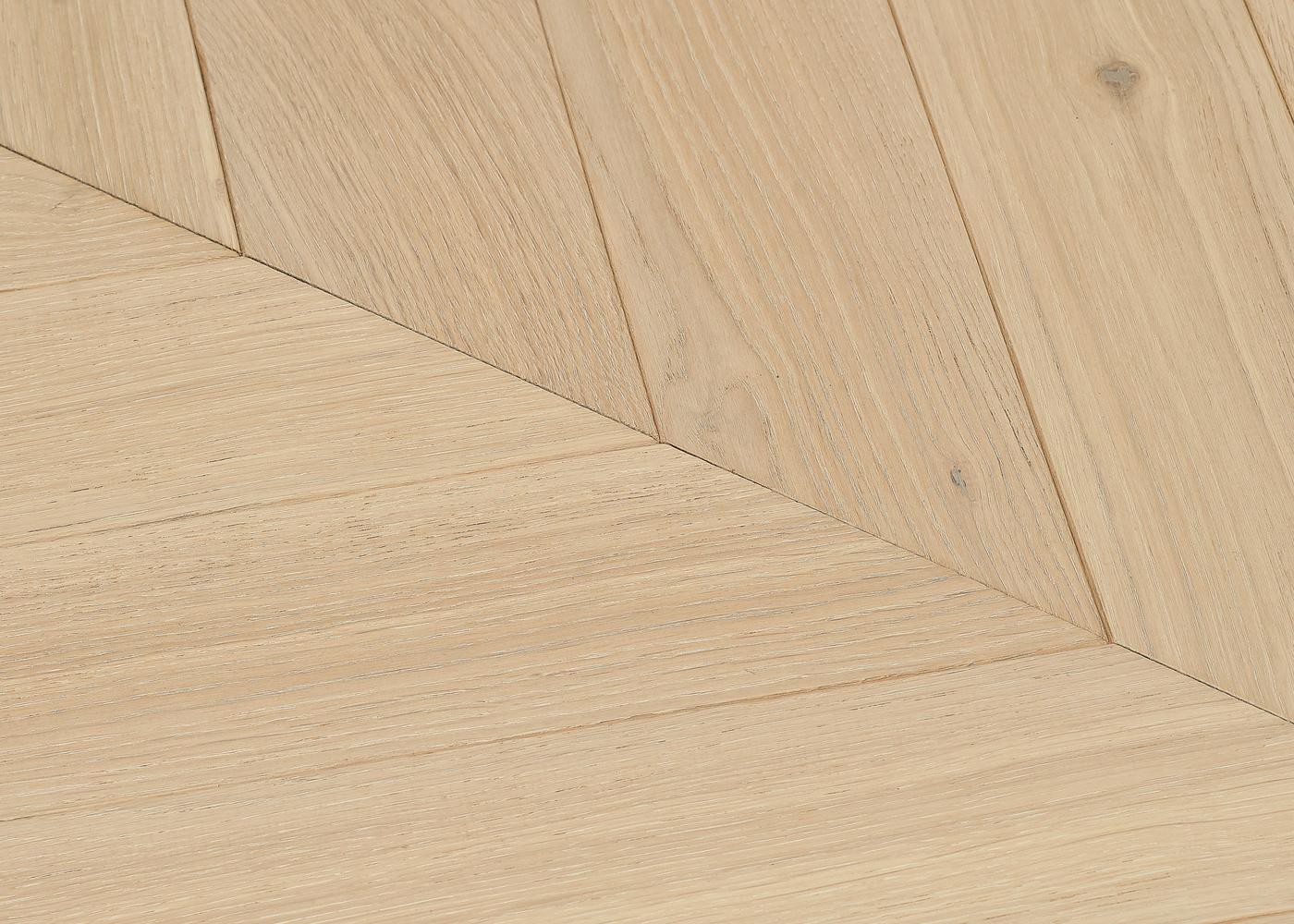Parquet chêne contrecollé CHAMPLAIN huile cire Point de Hongrie 45° Elégance 15x100x600 (PàT)