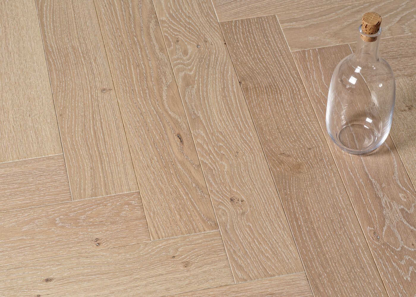 Parquet chêne contrecollé MIROMESNIL huile UV bâton rompu Elégance 12x90x590