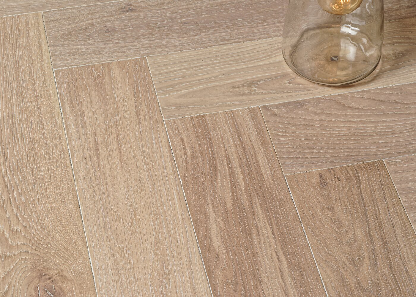 Parquet chêne contrecollé MIROMESNIL huile UV bâton rompu Matière 14x139x800