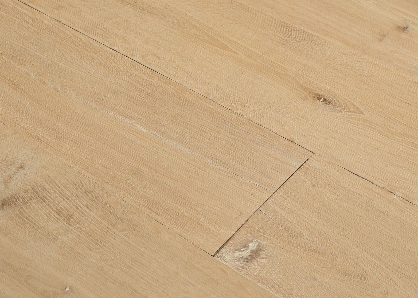 Parquet chêne contrecollé CORDOUE usé brossé huile aqua 20-22x140/180/220x1800-2700
