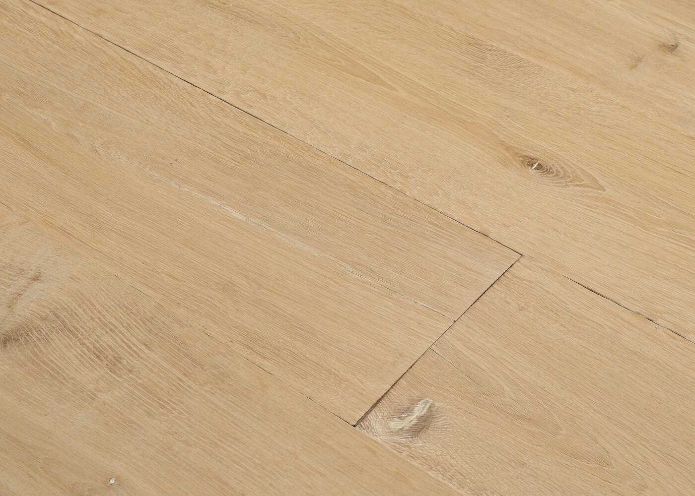 Parquet chêne massif CORDOUE brossé GO2 huile aqua 15x140-200x1500-2500