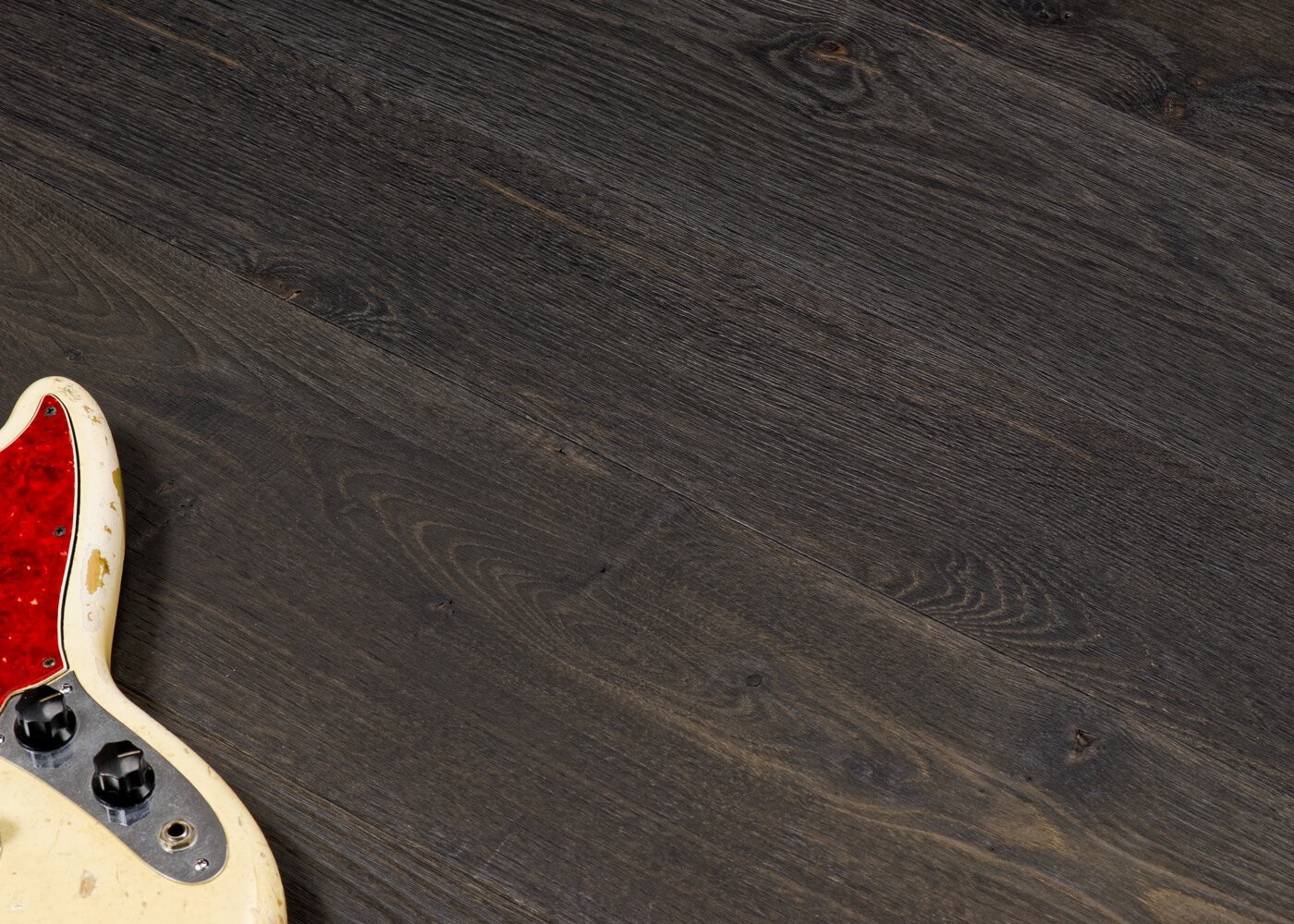 Parquet chêne massif SHEFFIELD vieilli huile cire 15x90x1700-2700