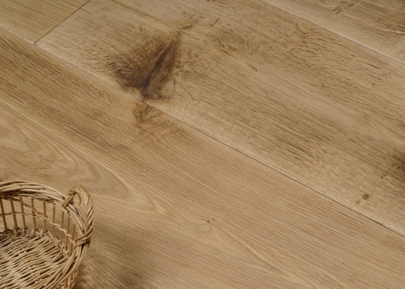 Parquet chêne contrecollé ACKLINS usé brossé huile aqua 20-22x140/180/220x1800-2700