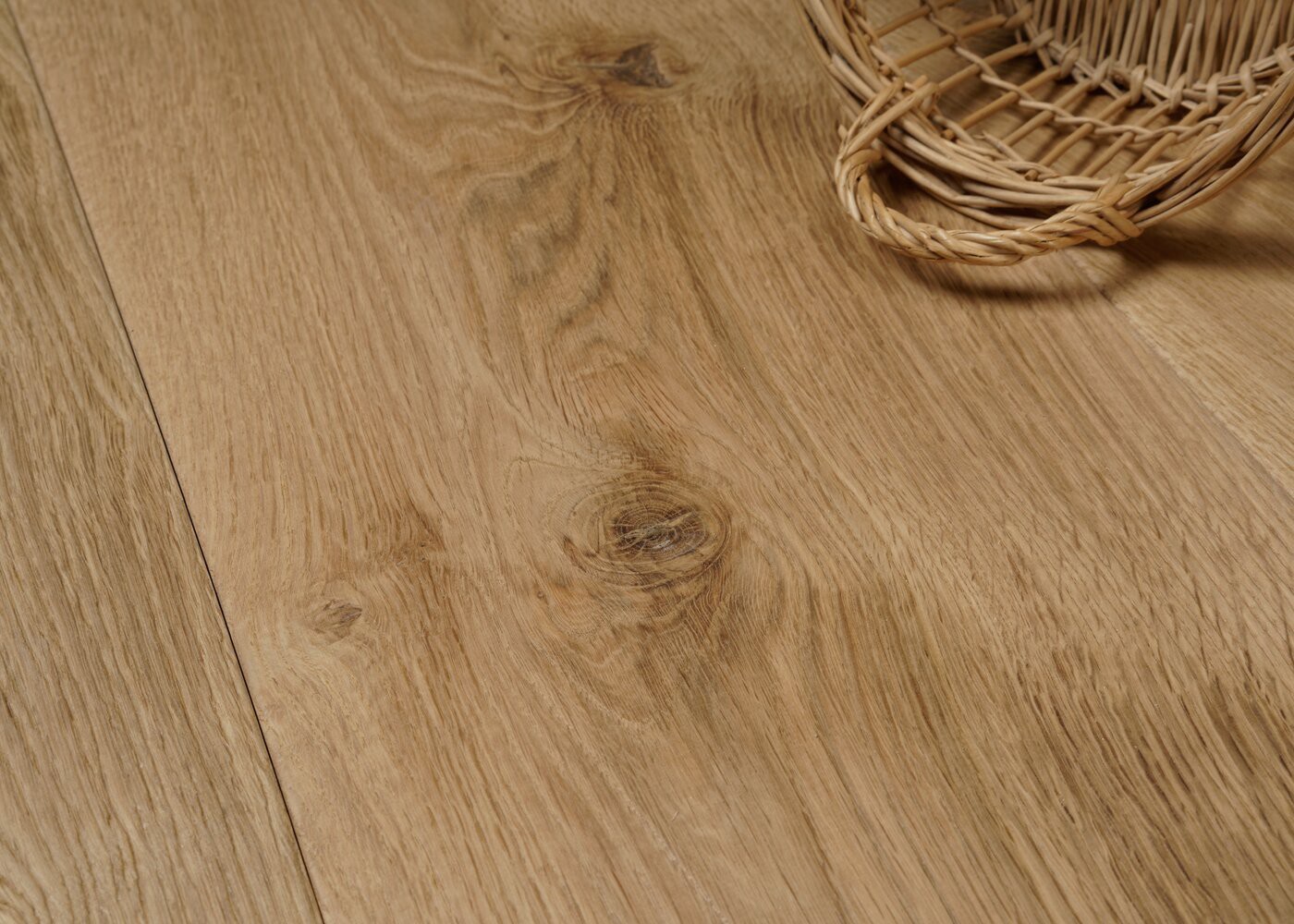 Parquet chêne contrecollé ACKLINS usé brossé huile aqua 20-22x140/180/220x1800-2700