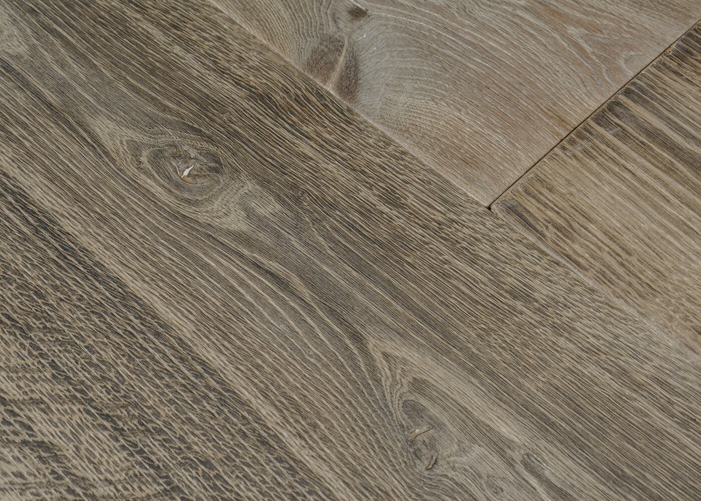 Parquet chêne massif BARBADE vieilli huile aqua 15x120-200x1800-2700x140-220x1800-2700