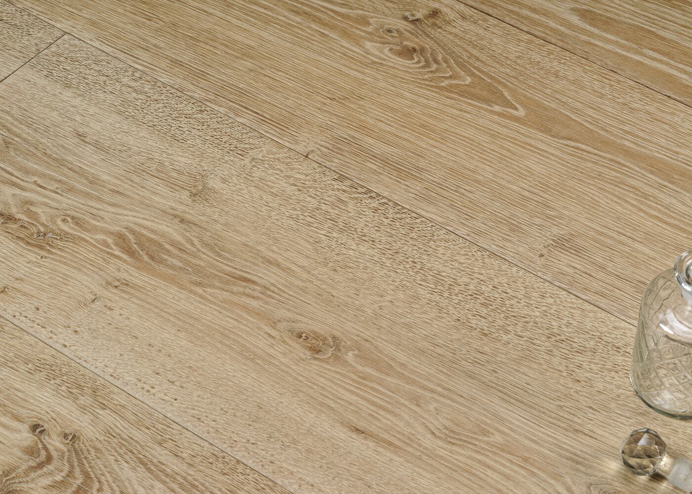 Parquet chêne massif CAMBRIDGE vieilli huile aqua 15x120-200x1800-2700x140-220x1800-2700