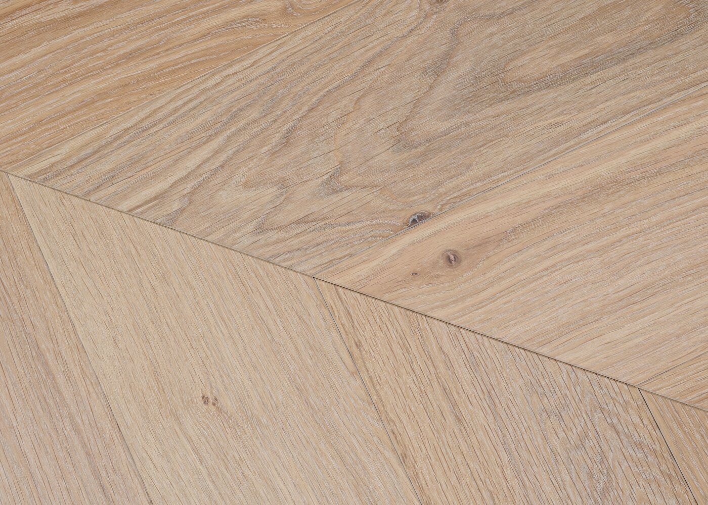 Parquet chêne contrecollé MIRABEAU huile UV Point de Hongrie Elégance 14x139x789(PàP)