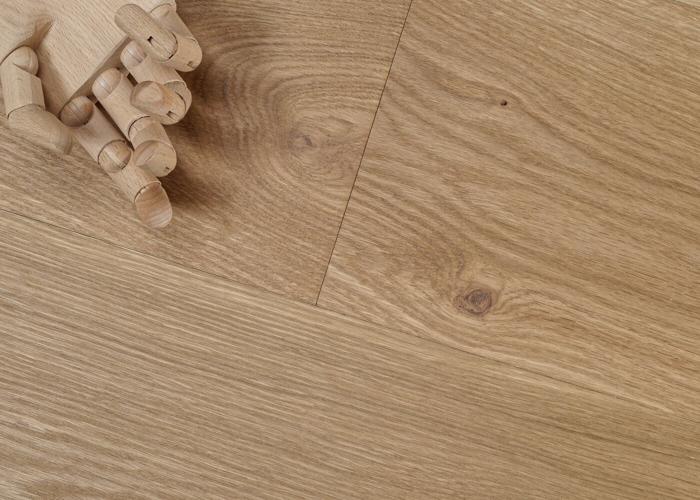 Parquet chêne contrecollé BUZENVAL brossé huile UV Elégance support HDF 12x92x1420