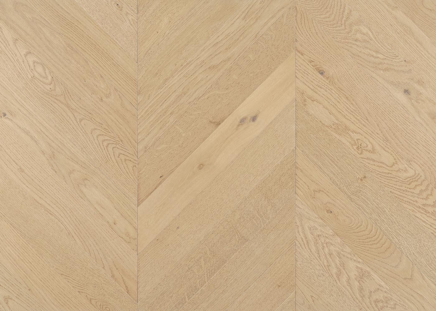 Parquet chêne contrecollé LECCE Point de Hongrie brossé vernis mat Elégance support HDF angle 45° 12x92x600
