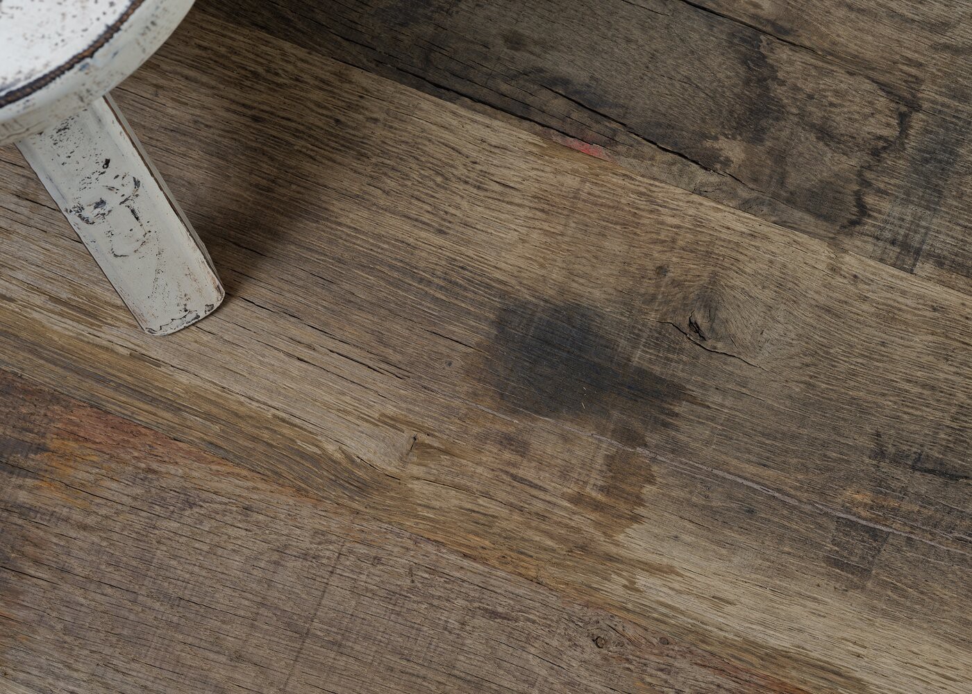 Plancher chêne contrecollé vieux fond de wagon Matière Brut ANVERS 18x120-210x500-1500