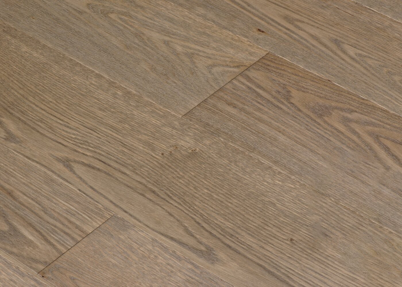 Parquet chêne contrecollé GRIANTE brossé huile UV Elégance support HDF 12x92x1420