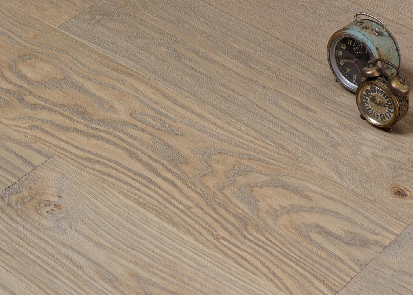 Parquet chêne contrecollé LECCO brossé huile UV Elégance support HDF 12x92x1420