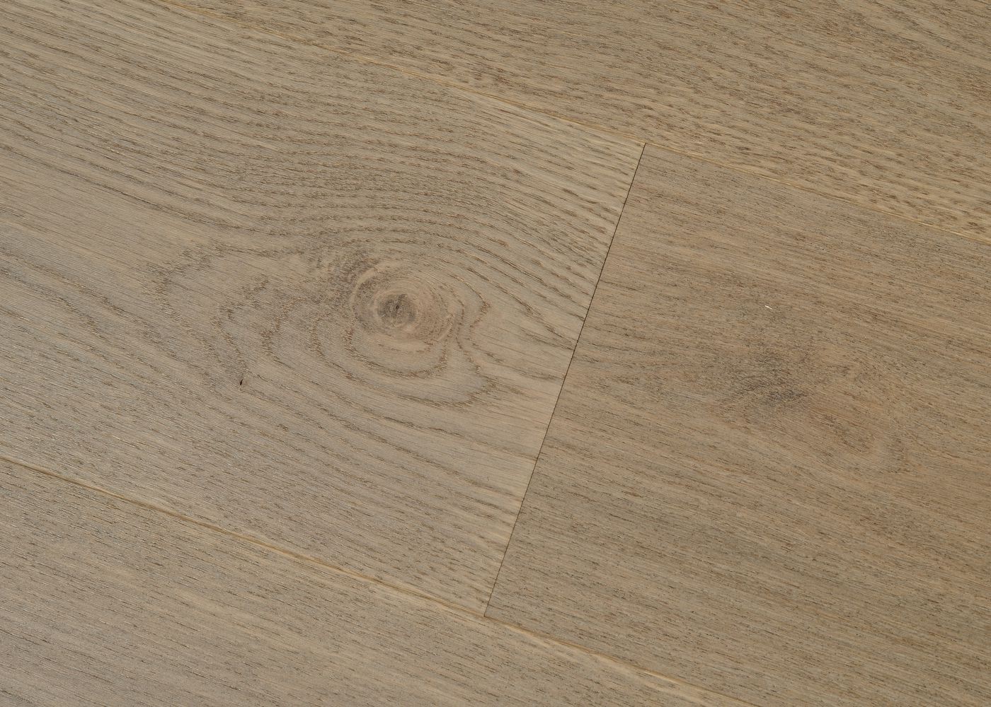 Parquet chêne contrecollé AVALON brossé vernis mat Matière support HDF 12x122x1190