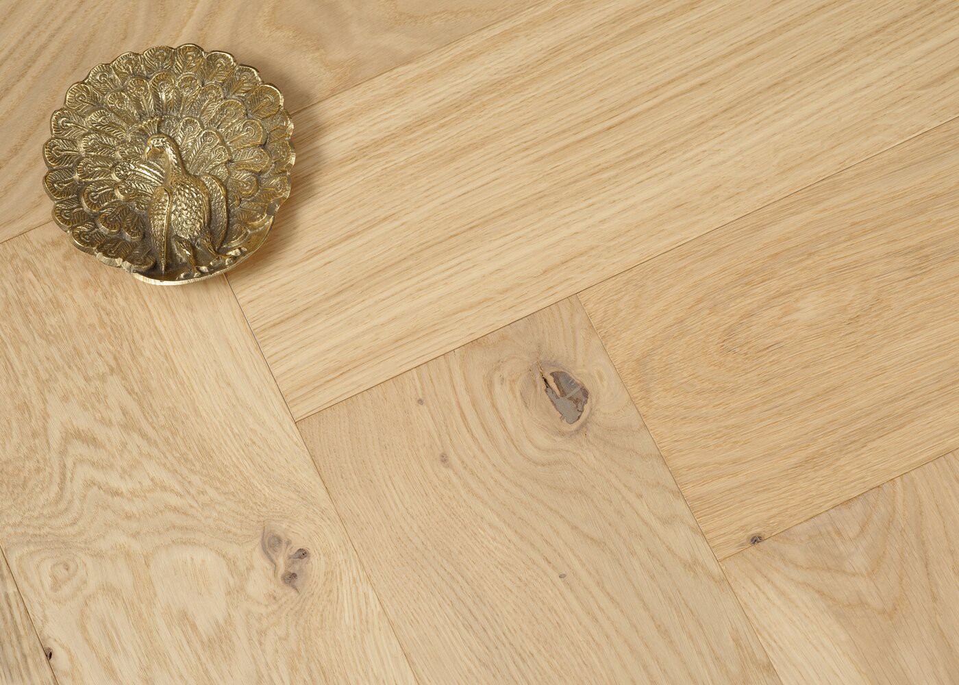 Parquet chêne contrecollé PALAIS ROYAL brossé vernis mat Bâton Rompu Matière 12x90x590