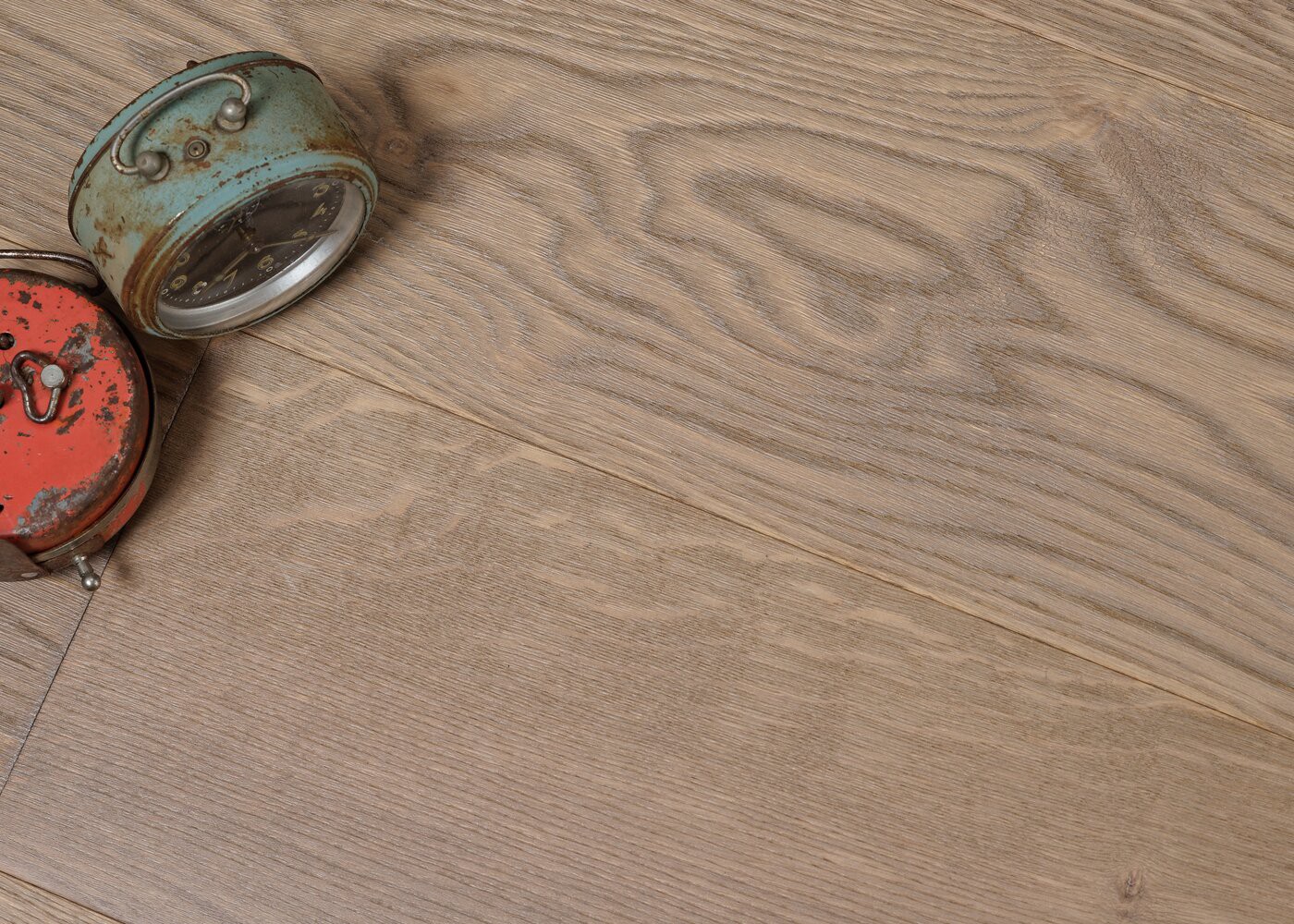 Parquet ch&ecirc;ne contrecoll&eacute; MENAGGIO bross&eacute; huile UV El&eacute;gance support HDF 12x92x1420