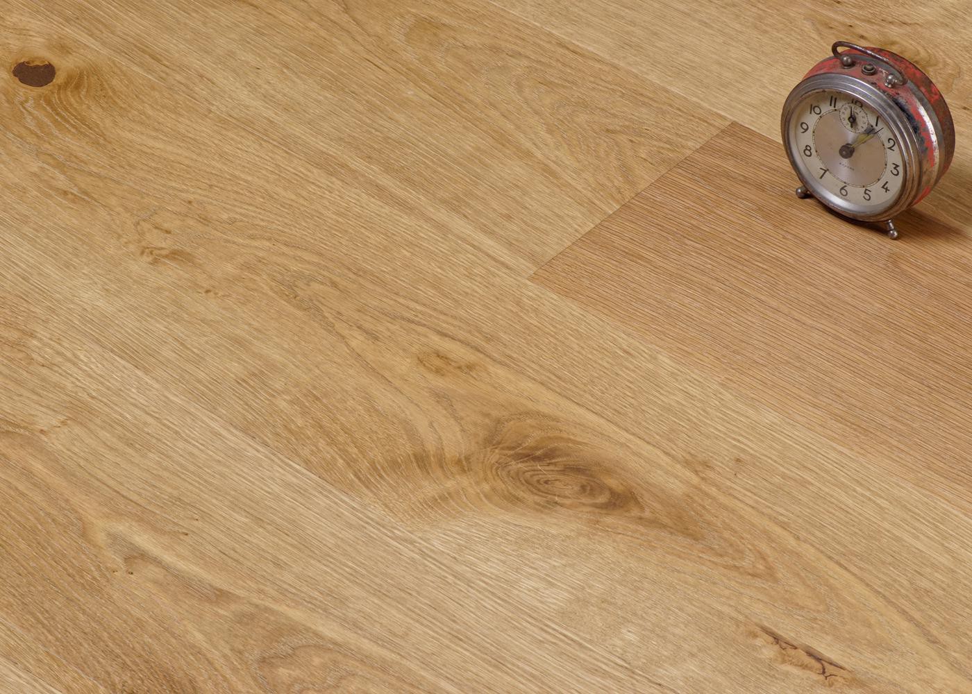 Parquet chêne contrecollé NESSO brossé huile UV Matière support HDF 12x122x1190