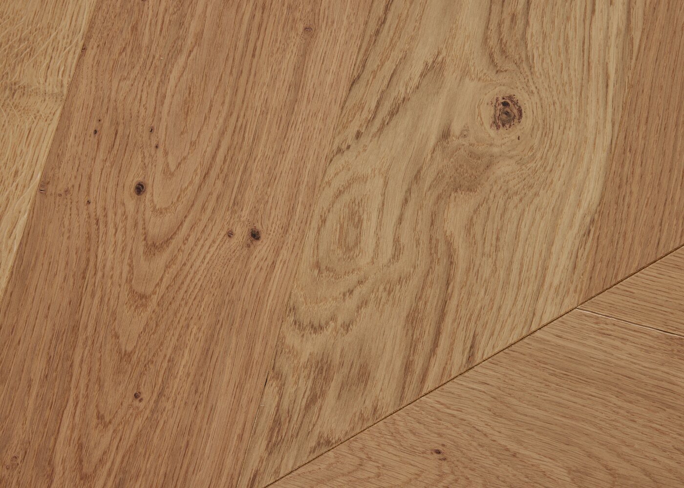 Parquet ch&ecirc;ne contrecoll&eacute; RASPAIL bross&eacute; vernis mat Point de Hongrie &Eacute;l&eacute;gance 12x139x789 (P&agrave;P)