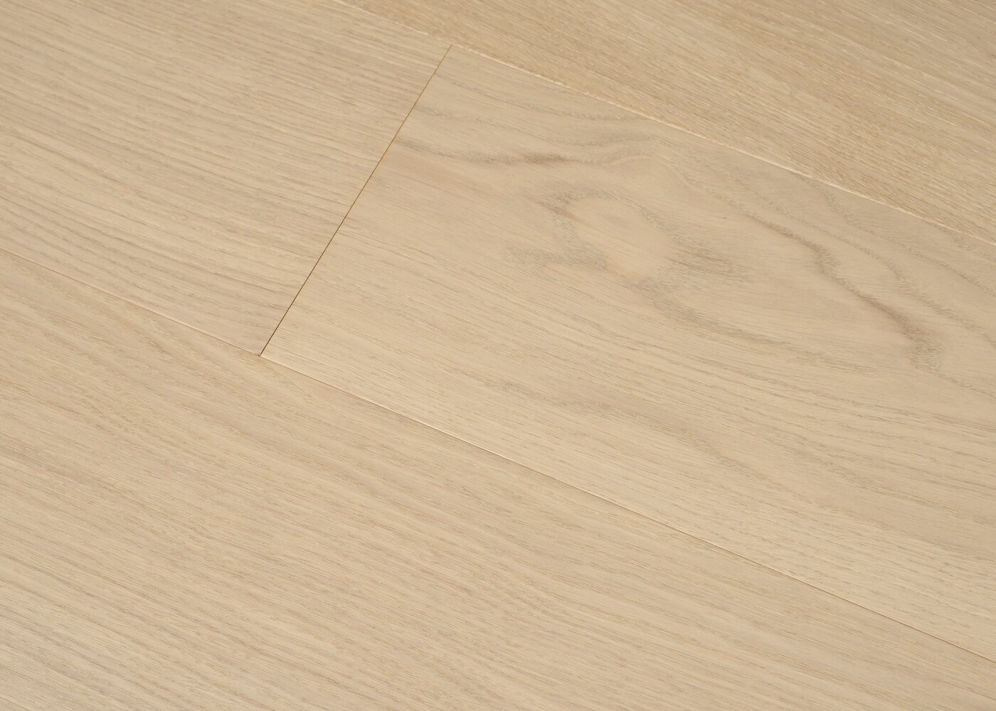 Parquet chêne contrecollé LECCE brossé vernis Select support HDF 12x92x1420