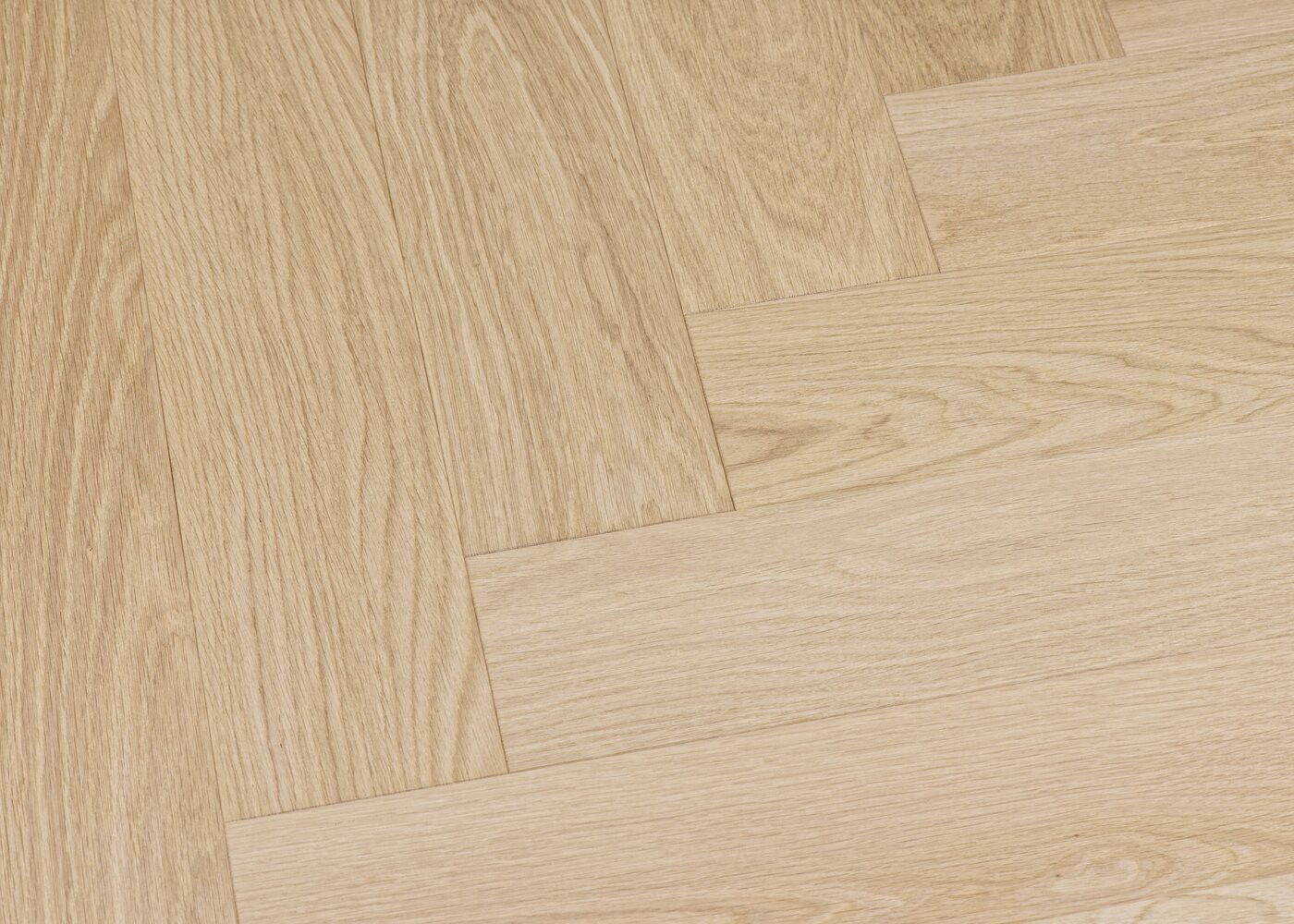 Parquet chêne contrecollé TURIN Bâton Rompu brossé vernis mat Select support HDF 12x92x610