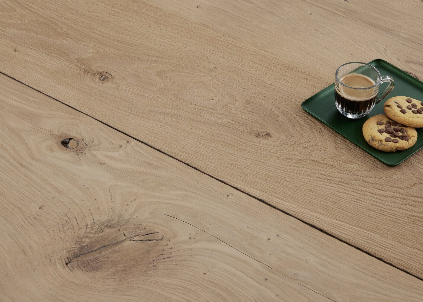 Plancher chêne contrecollé rives abimées campagne usé déformé et brossé intense huilé aqua Bergen 20x220/260/300x500-2700