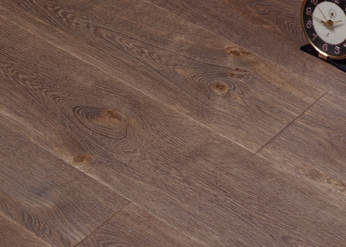 Parquet ch&ecirc;ne contrecoll&eacute; VARENNA bross&eacute; huile UV Mati&egrave;re support HDF 12x122x1190