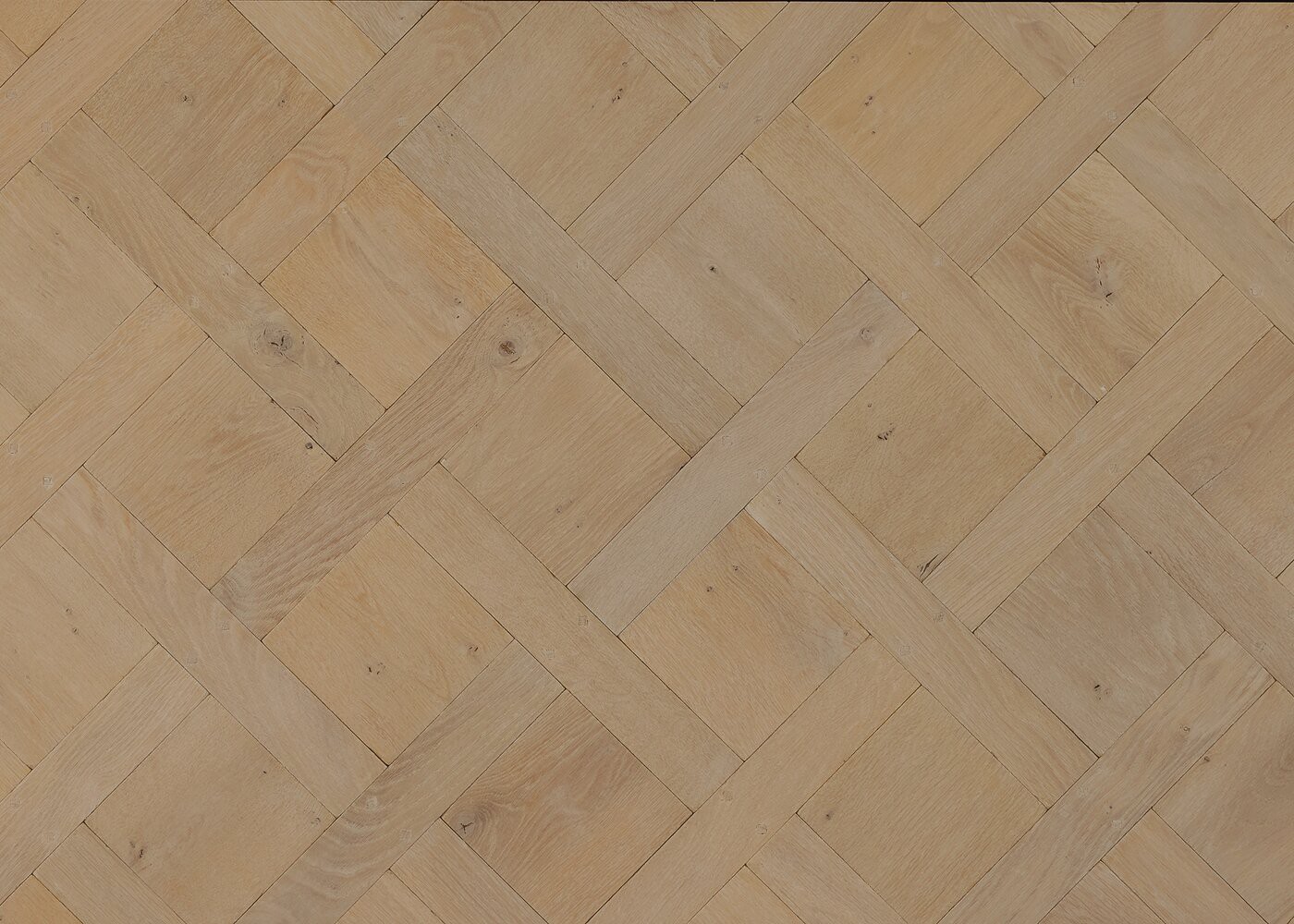 Parquet chêne contrecollé BRADFORD vieilli Versailles sans cadre huile aqua 15mm et carrés de 160 & navettes de 65x390
