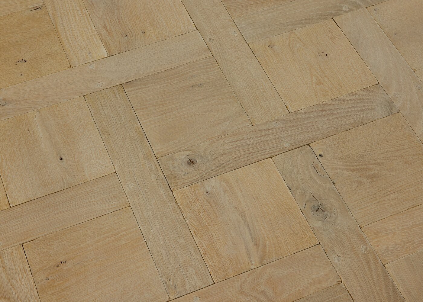 Parquet chêne contrecollé CAMBRIDGE vieilli Versailles Infini huile aqua 15mm et carrés de 160 & navettes de 65x390