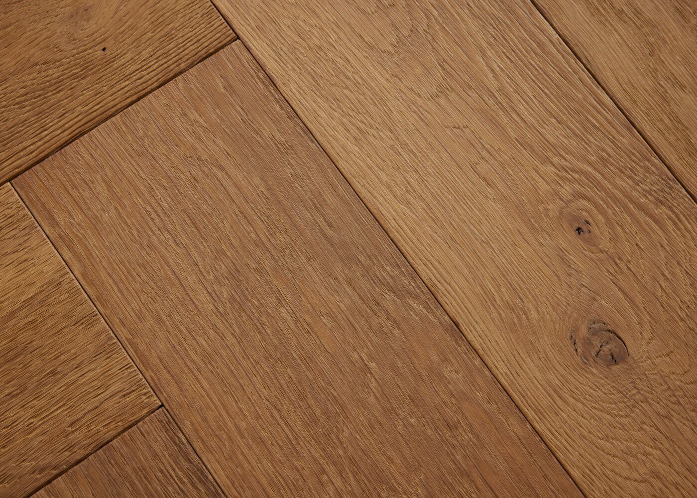 Parquet chêne massif SYRACUSE Bâton rompu vieilli huile cire 15x120x720