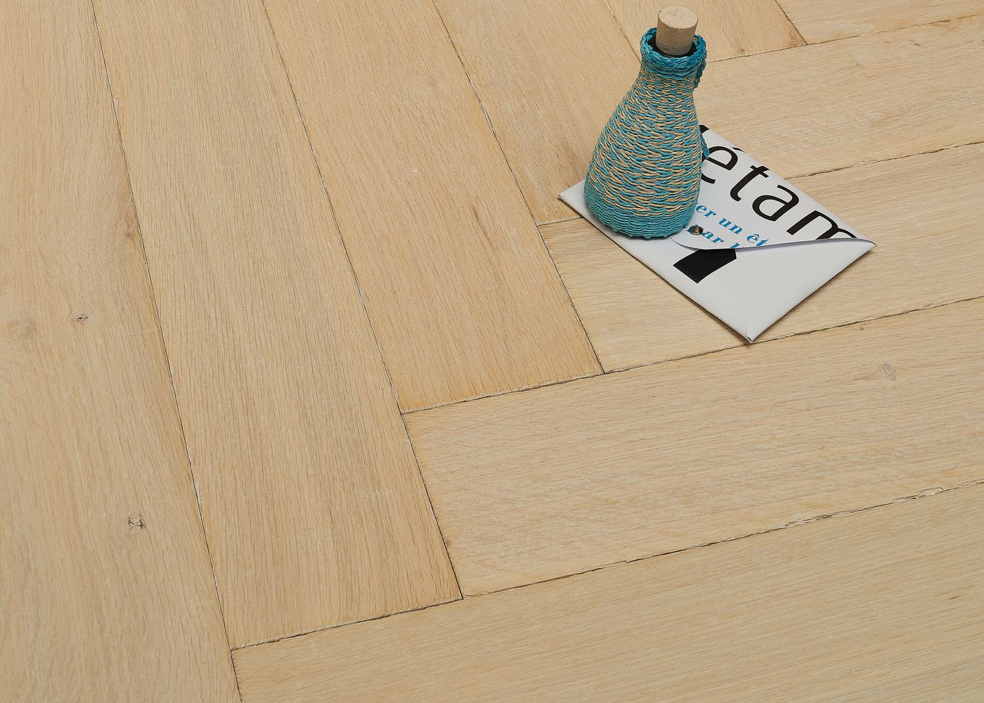 Parquet chêne massif PALMA Bâton rompu vieilli huile aqua 15x120x720